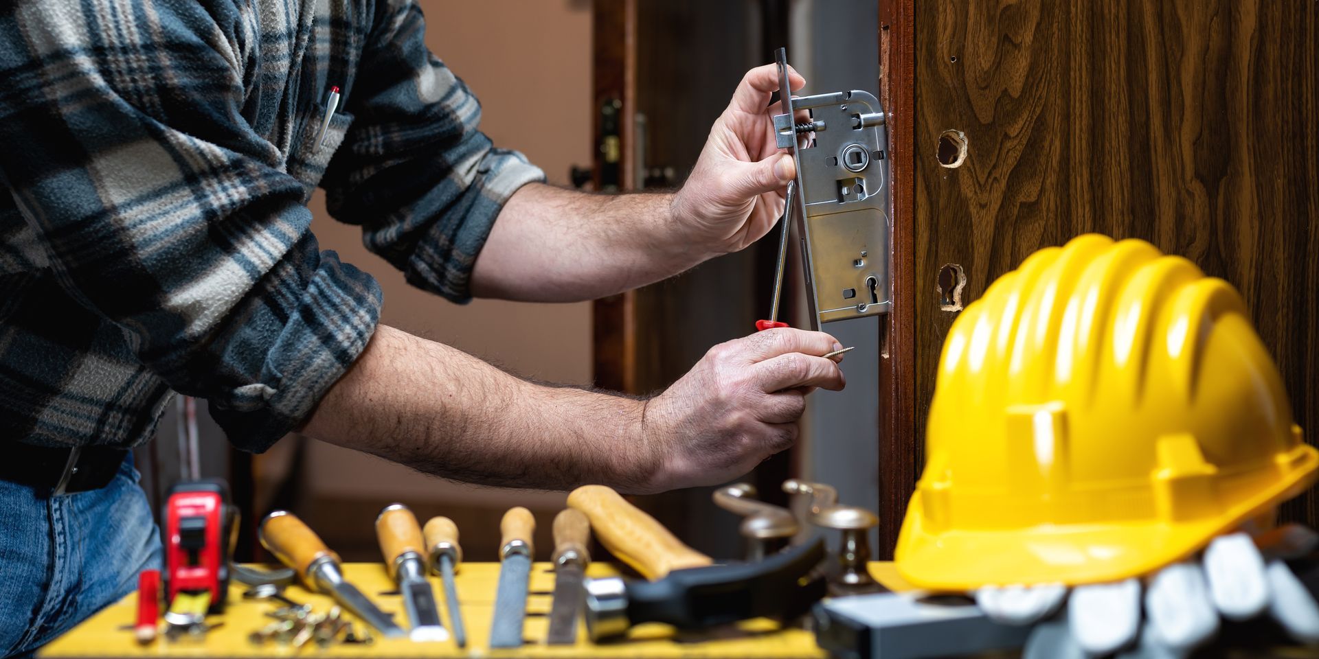 Serrurier professionnel Tram Tech pose de serrure